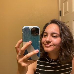 Meet your Posher, Abigail